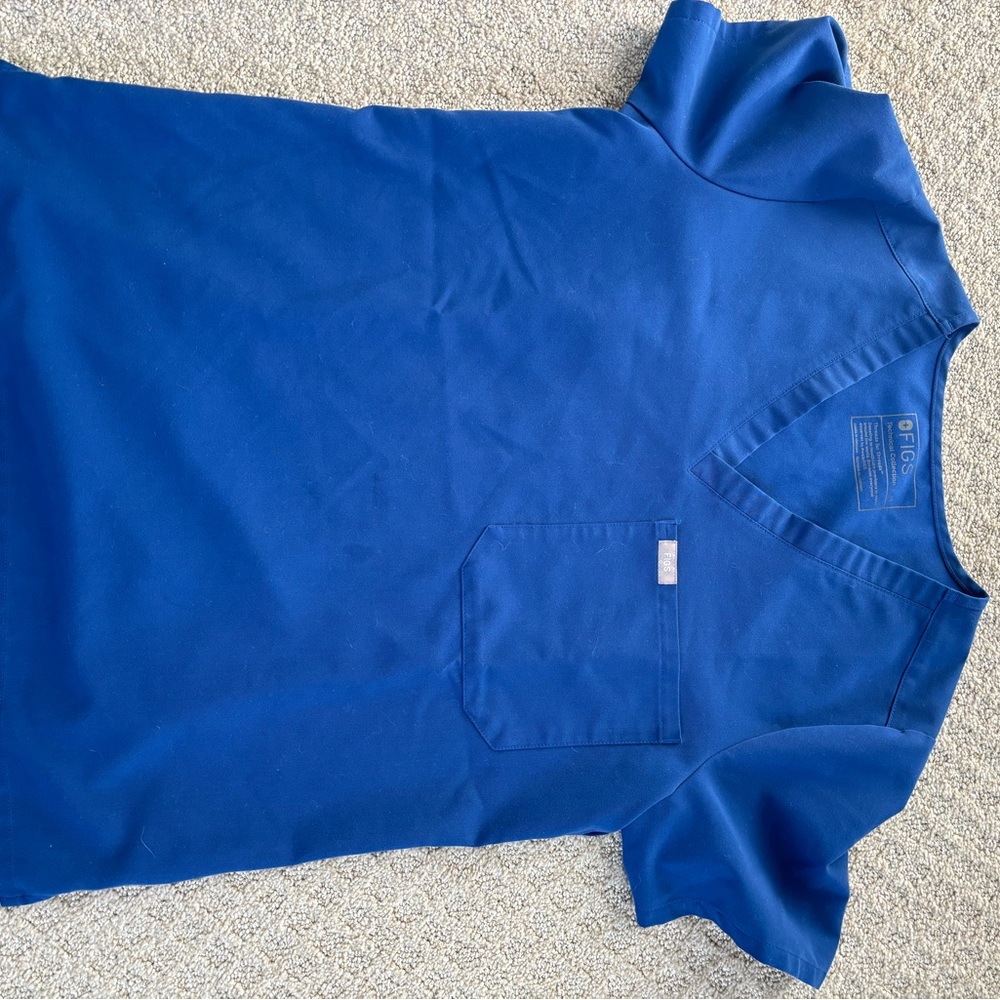 FIGS royal blue top and bottom